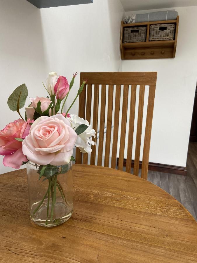 The Stables - Detached With Private Garden & Hot Tub Holiday home St Austell